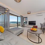 Seaside 5 *