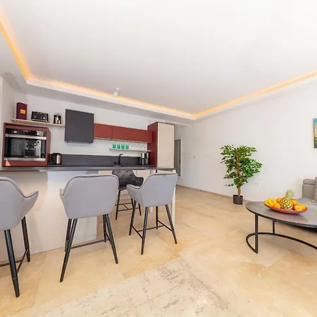 Seaside 5 Apartment