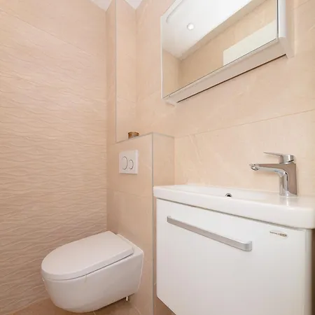 Apartment Seaside 5 *