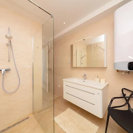 Seaside 5 Apartment *