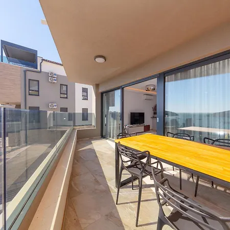 Апартаменты Seaside 5 *